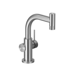 ברז בעמידה פית ברבור קצרה מסתובבת